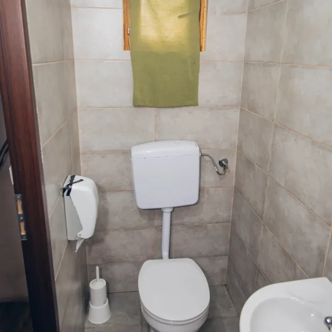 clean, neat bathroom